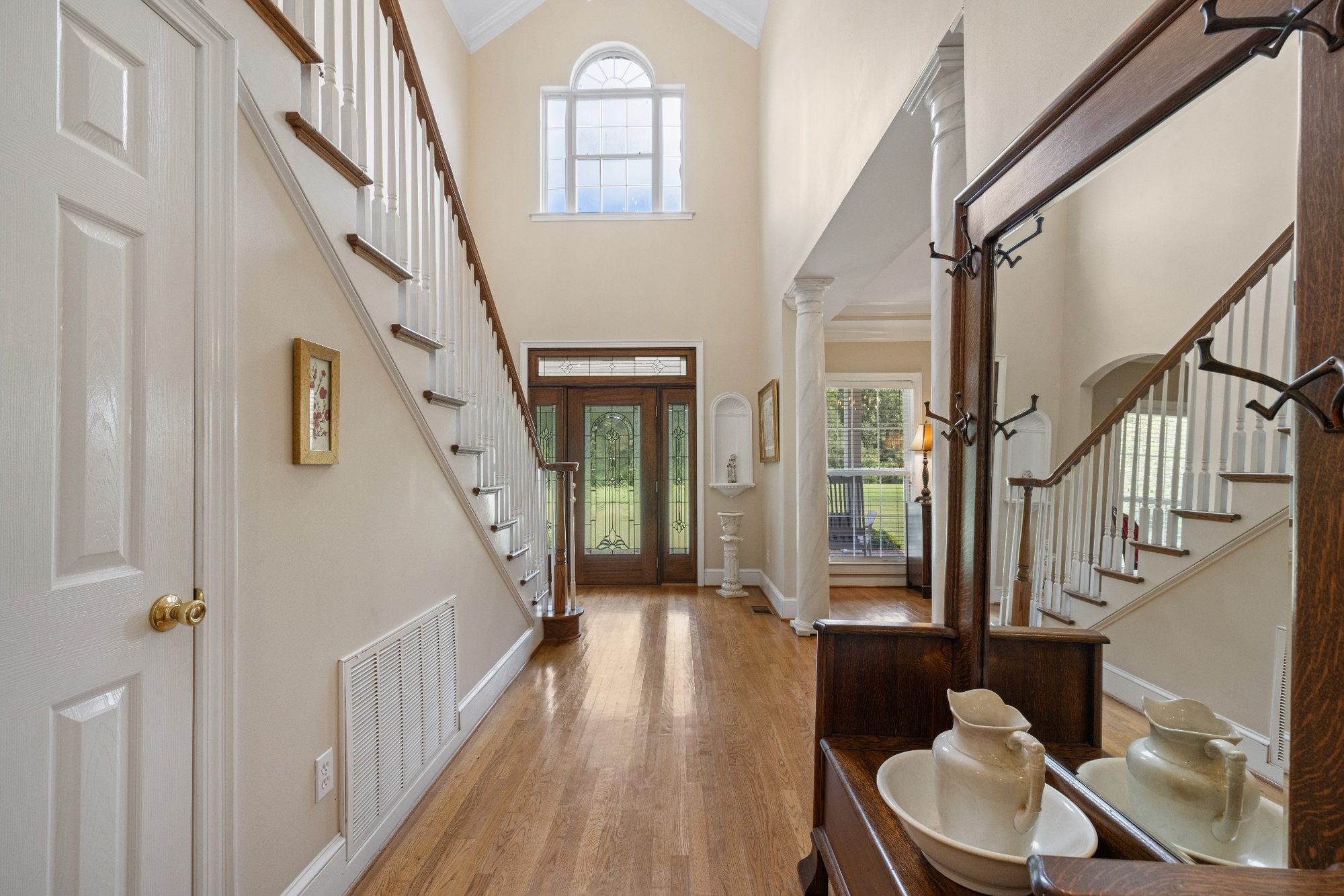 Entry foyer with staircase